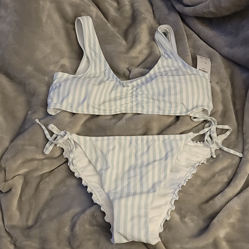 Hollister suit